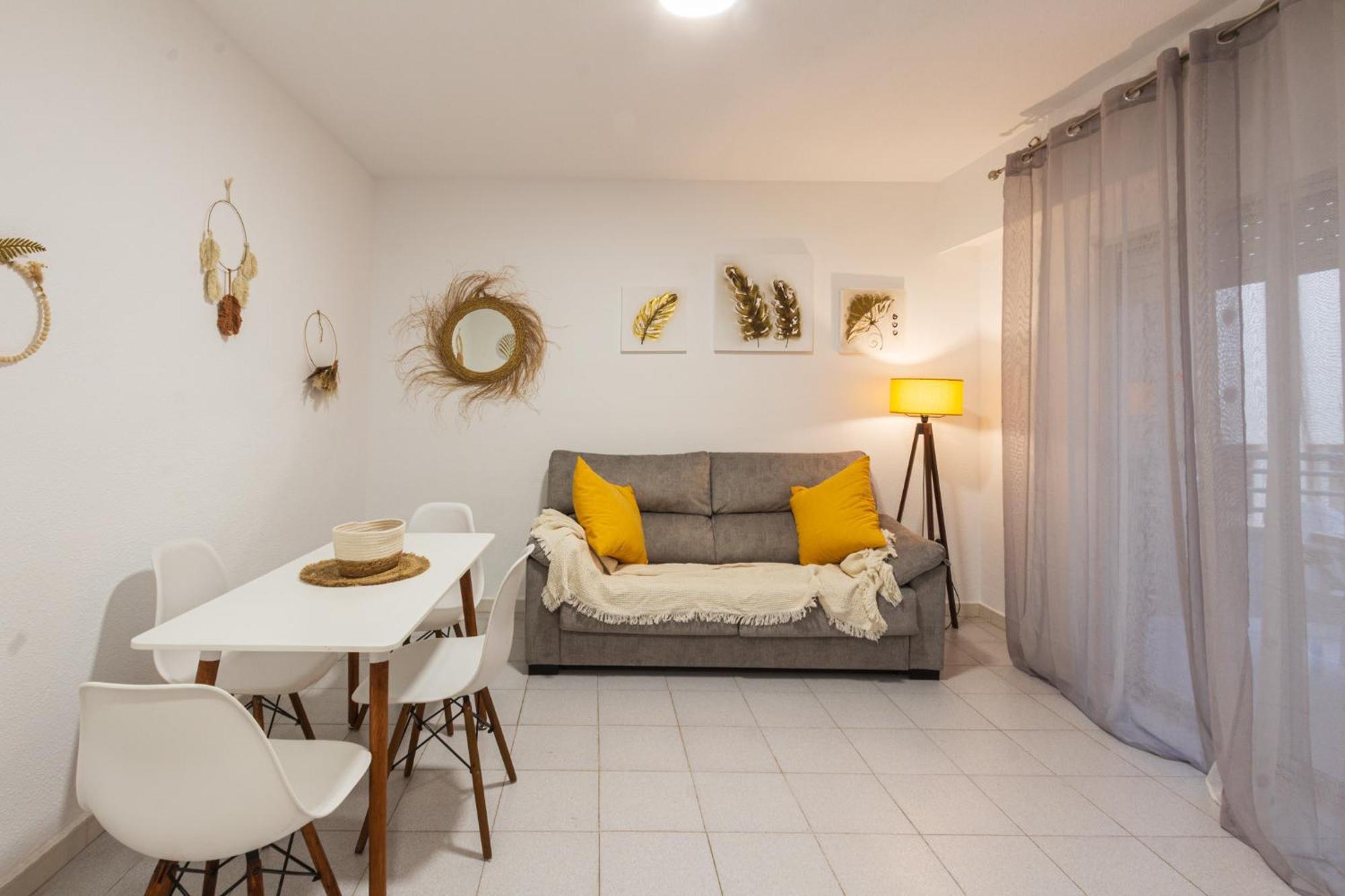 Menabrea Holiday House Near The Beach And Airport Santa Pola Exteriér fotografie
