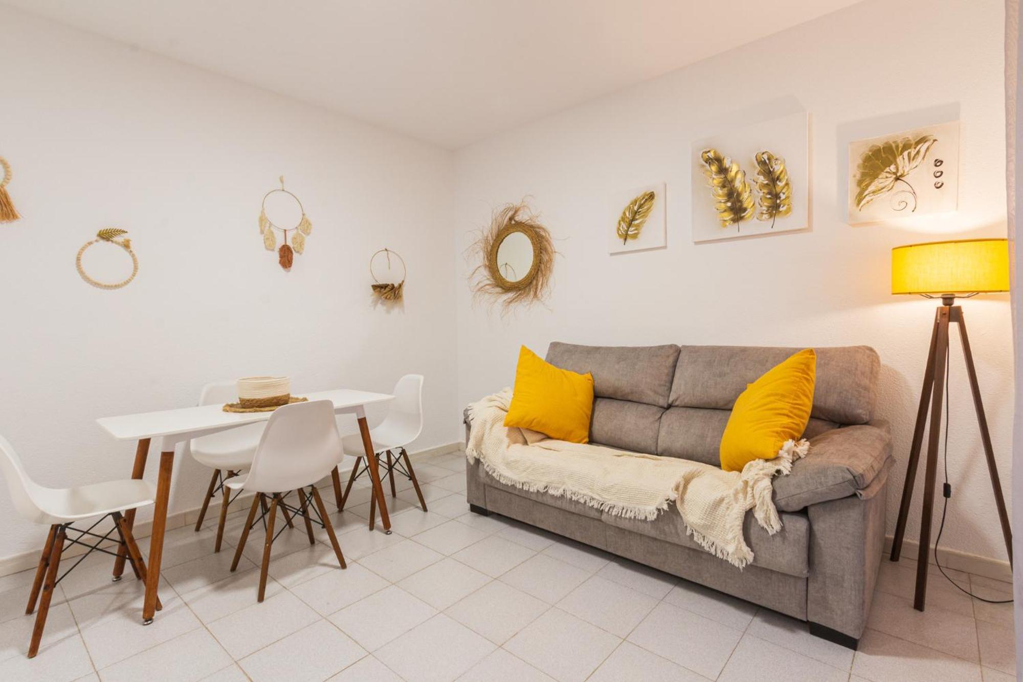 Menabrea Holiday House Near The Beach And Airport Santa Pola Exteriér fotografie