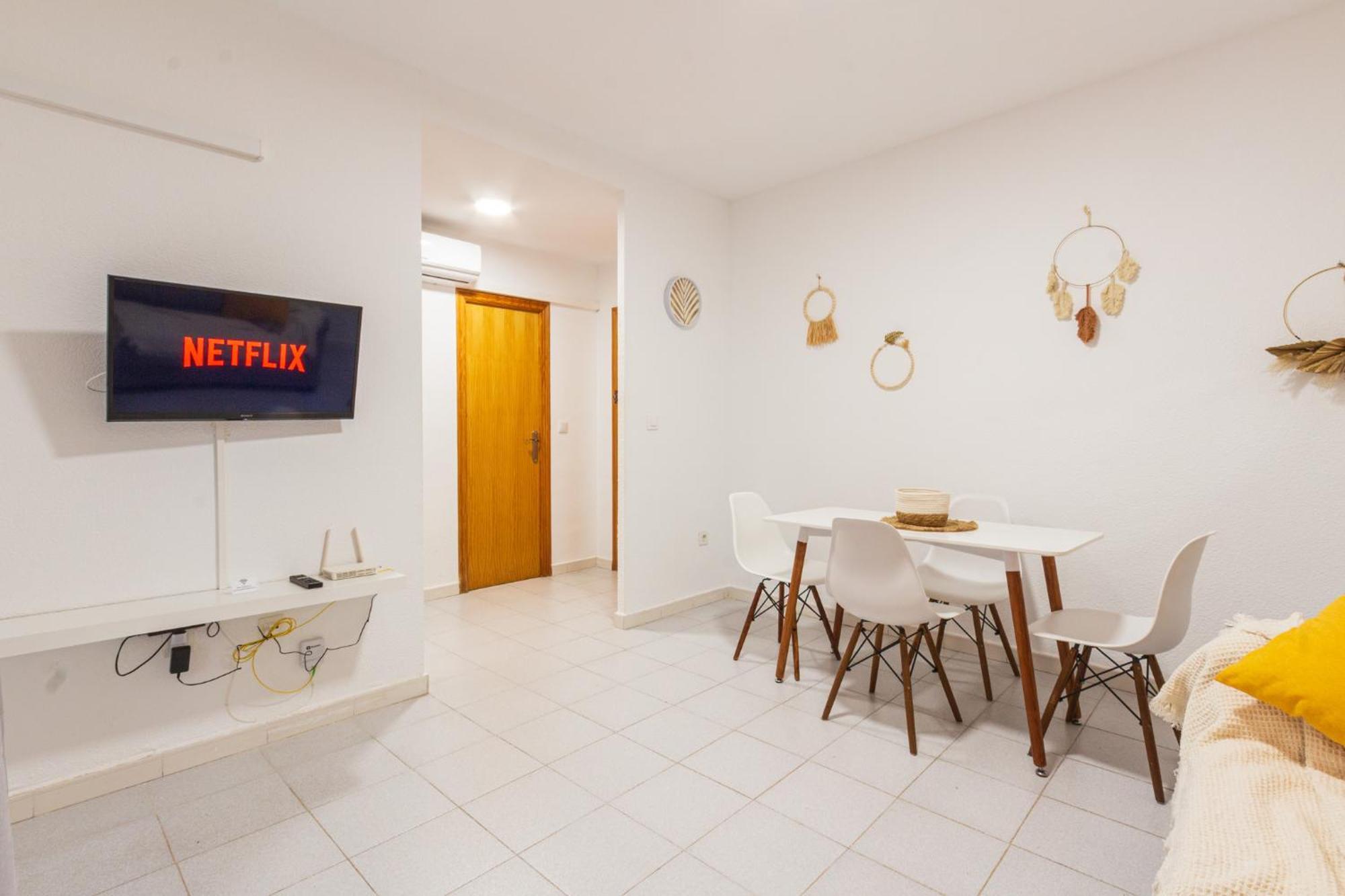 Menabrea Holiday House Near The Beach And Airport Santa Pola Exteriér fotografie